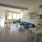 Picchio Pescoluse מלון