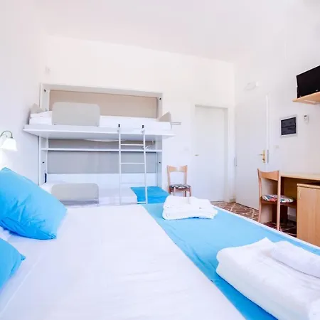 Hotel Picchio Pescoluse 3*