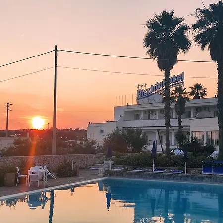 Picchio Pescoluse 3*