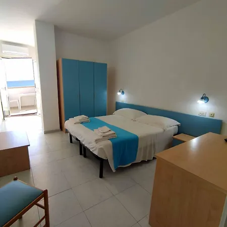 Hotel Picchio Pescoluse 3*